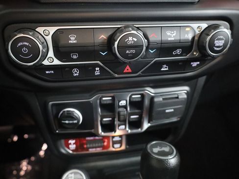 Used 2023 Jeep Wrangler Unlimited Rubicon AWD/4WD image 26