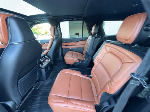 Used 2019 Lincoln Navigator Reserve AWD/4WD image 30