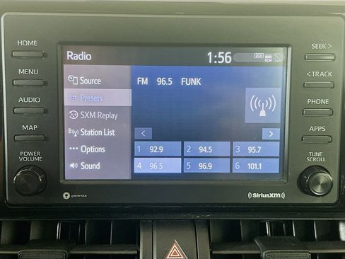 Used 2020 Toyota RAV4 XLE FWD image 21