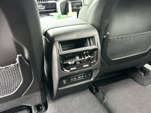 New 2026 Jeep Grand Cherokee Limited Reserve image 31