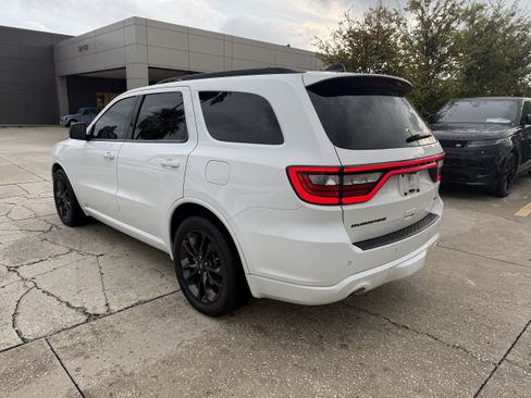 Used 2023 Dodge Durango GT RWD image 5