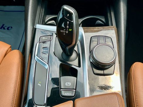 Used 2018 BMW 530i xDrive image 26