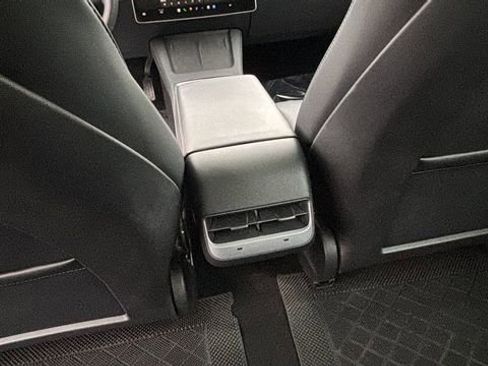 Used 2023 Tesla Model 3 Standard Range image 21