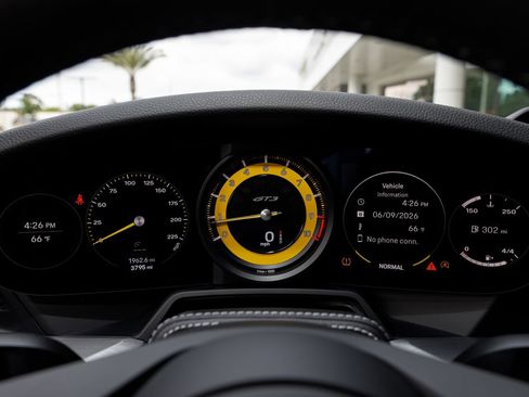 Used 2023 Porsche 911 GT3 RWD image 34