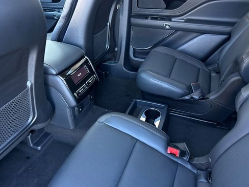 New 2026 Lincoln Aviator Premiere image 11