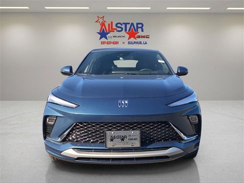 New 2026 Buick Envista Avenir image 2