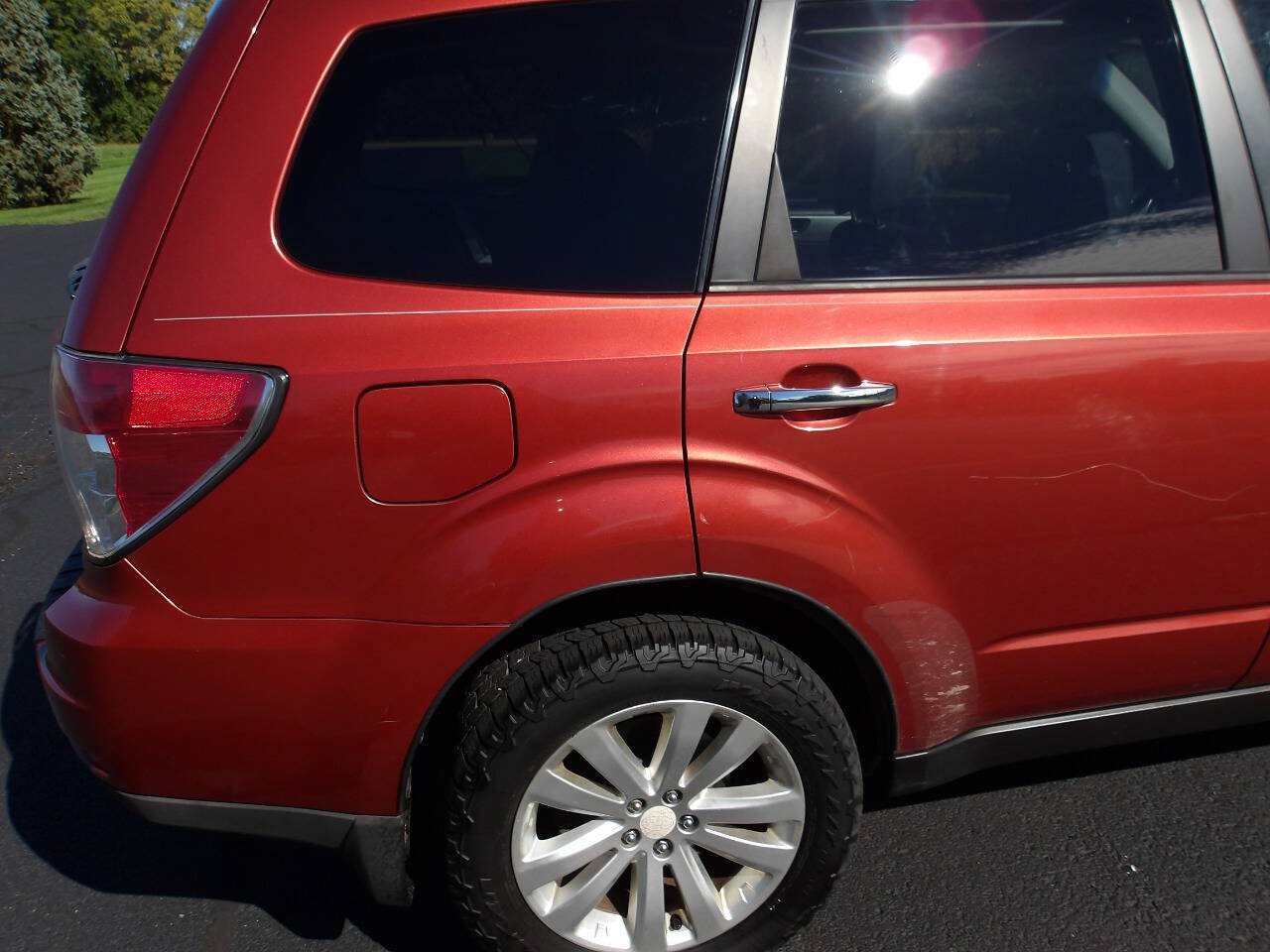 Used 2011 Subaru Forester 2.5X Limited AWD/4WD image 34