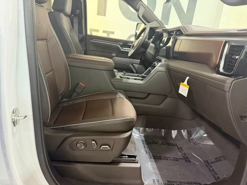 New 2026 GMC Sierra 2500 Denali w/ Denali Reserve Package AWD/4WD image 30
