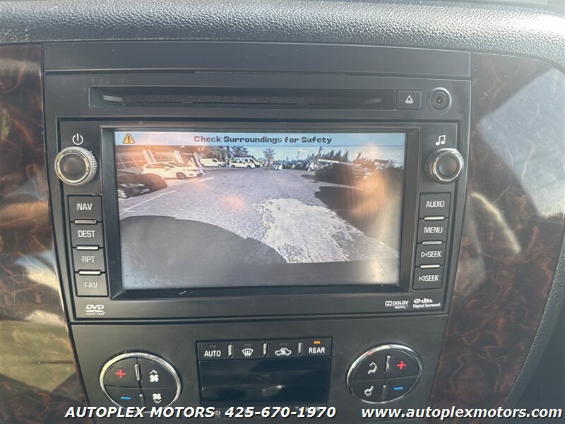 Used 2011 GMC Yukon Denali AWD/4WD image 25