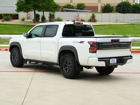 Used 2025 Nissan Frontier PRO-4X AWD/4WD image 3