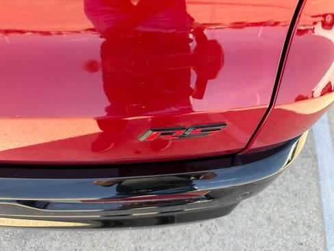 Used 2025 Chevrolet Traverse RS FWD image 3