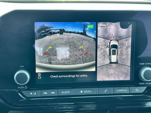 Used 2023 Nissan Pathfinder Rock Creek AWD/4WD image 17