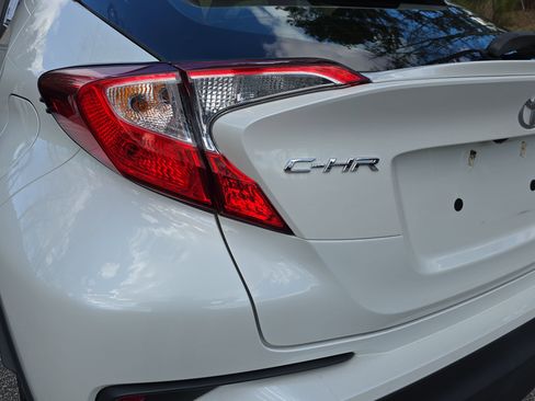 Used 2020 Toyota C-HR XLE image 33