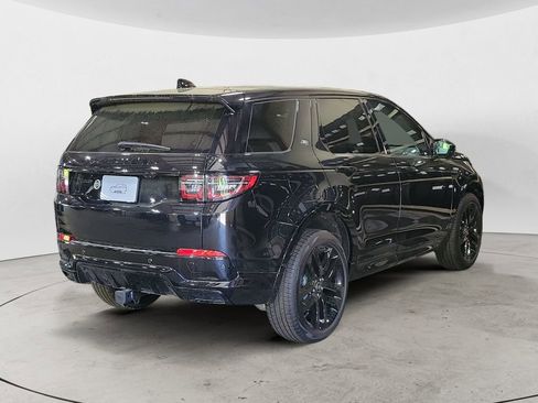 New 2025 Land Rover Discovery Sport Dynamic SE image 5