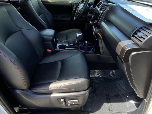 Used 2019 Toyota 4Runner TRD Off-Road Premium AWD/4WD image 11