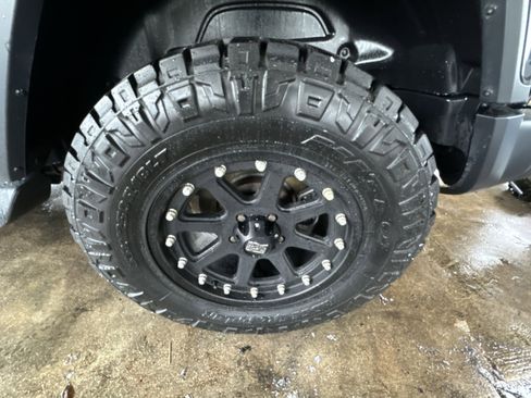 Used 2019 Jeep Wrangler Unlimited Sahara w/ Uconnect 4C Nav & Sound Group image 19