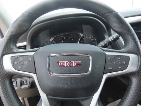 Used 2023 GMC Acadia SLE w/ Driver Convenience Package FWD image 28