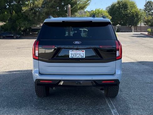 Used 2025 Ford Expedition Tremor AWD/4WD image 5