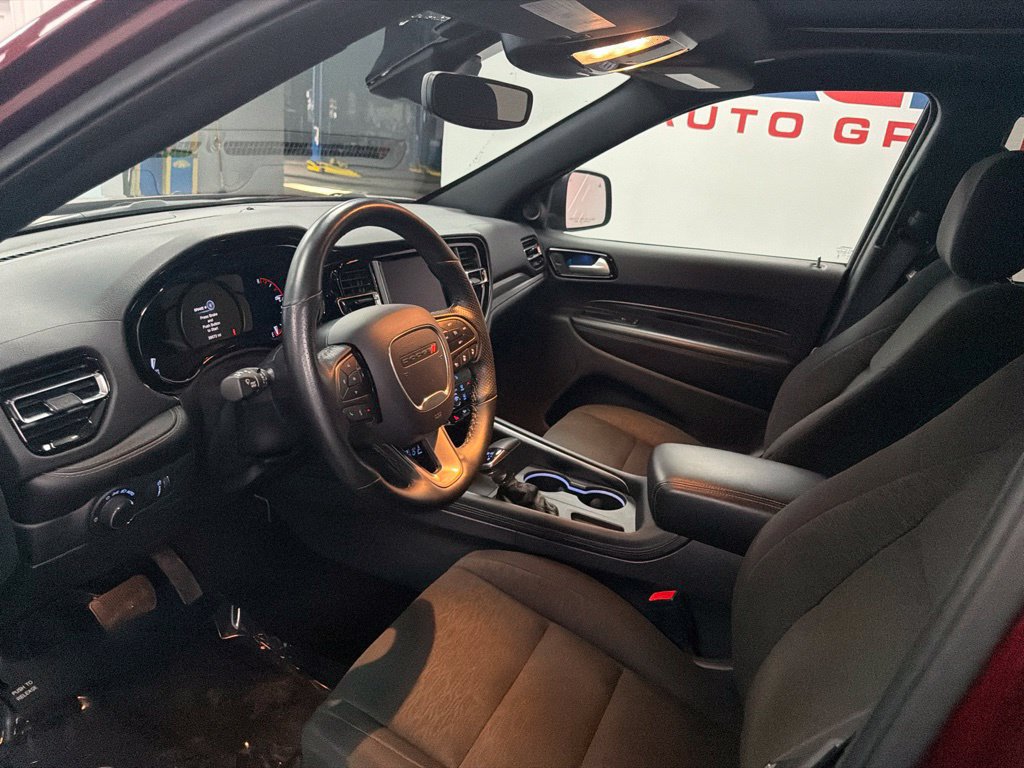 Used 2023 Dodge Durango SXT w/ SXT Blacktop Group AWD/4WD image 15