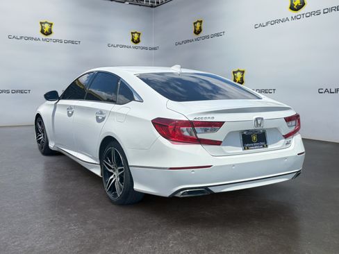 Used 2022 Honda Accord Touring image 3
