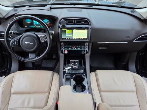 Used 2017 Jaguar F-PACE Prestige image 40