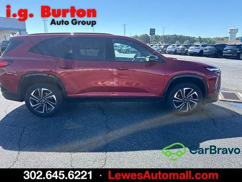 Used 2025 Buick Enclave Sport Touring FWD image 2