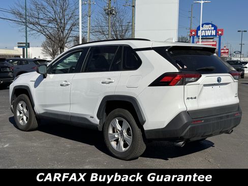 Used 2021 Toyota RAV4 LE image 2