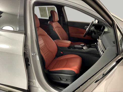 Certified 2026 Kia Sportage SX Prestige AWD/4WD image 29