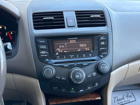 Used 2005 Honda Accord Hybrid Sedan image 14