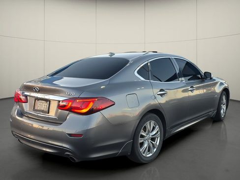 Used 2015 INFINITI Q70 3.7 w/ Deluxe Touring Package image 8