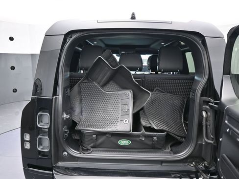 Used 2023 Land Rover Defender 90 X image 37