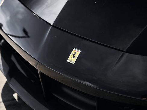 Used 2018 Ferrari 488 Spider RWD image 8