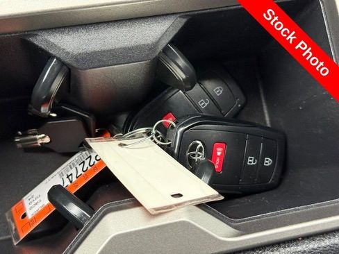 Used 2024 Toyota Tacoma SR5 AWD/4WD image 29