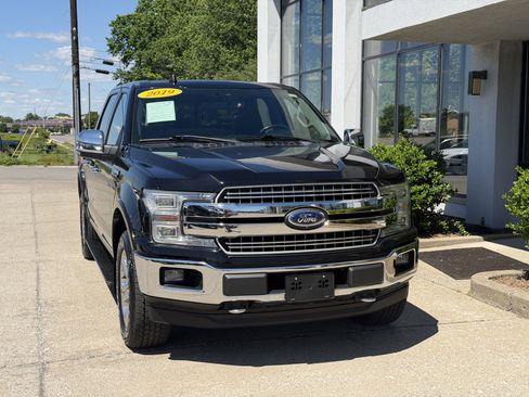 Used 2019 Ford F150 Lariat w/ Equipment Group 502A Luxury AWD/4WD image 19