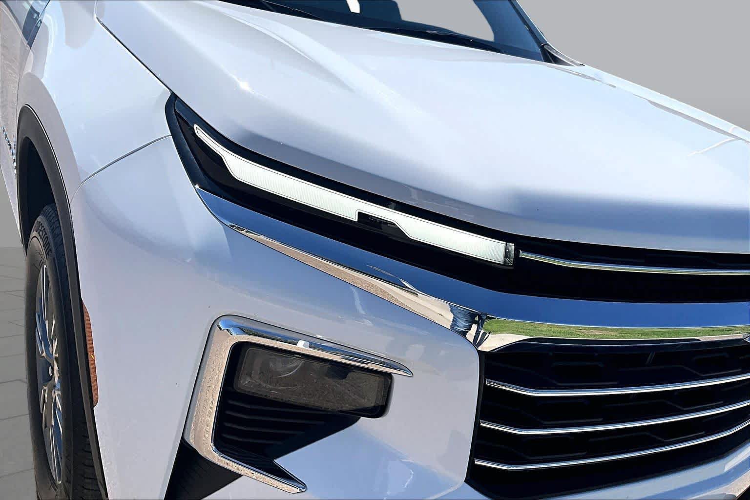 Used 2026 Chevrolet Traverse LT w/ Driver Confidence Package FWD image 35