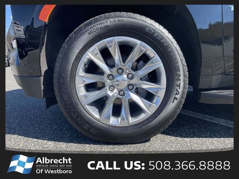 Used 2024 Chevrolet Tahoe Premier AWD/4WD image 32