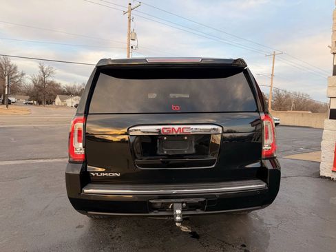 Used 2015 GMC Yukon Denali w/ Premium Package AWD/4WD image 4