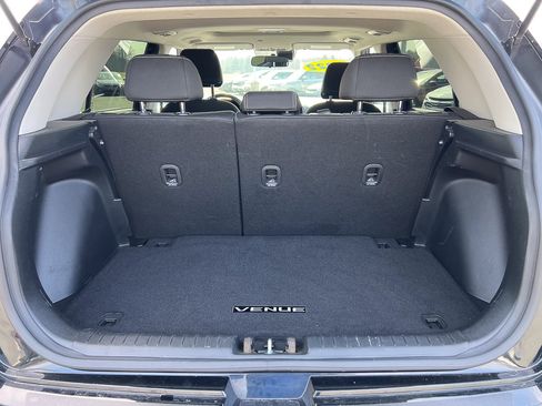 Used 2022 Hyundai Venue SEL image 5