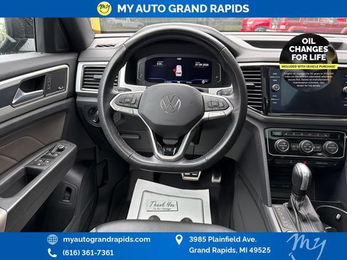 Used 2022 Volkswagen Atlas Cross Sport SEL Premium R-Line AWD/4WD image 13