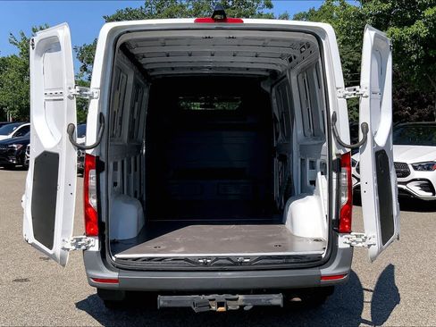 Used 2022 Mercedes-Benz Sprinter 2500 image 36