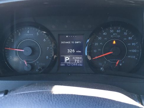 Used 2017 Toyota Sienna LE FWD image 2