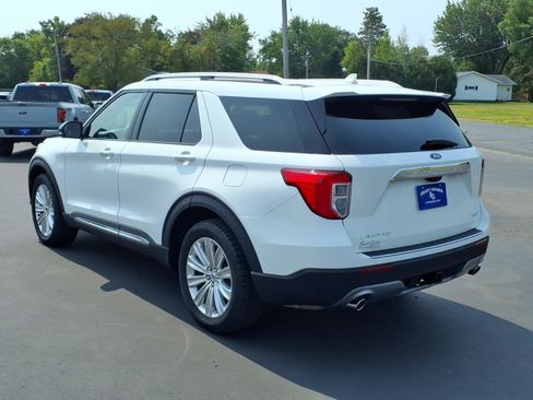 Used 2023 Ford Explorer Limited w/ Equipment Group 301A AWD/4WD image 3