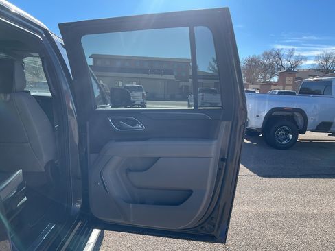 Used 2021 GMC Yukon XL SLT w/ SLT Luxury Plus Package image 14