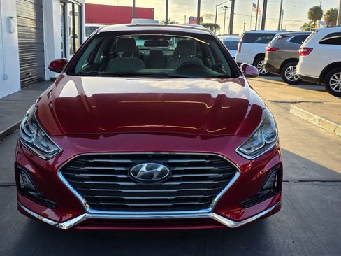 Used 2018 Hyundai Sonata SE image 2