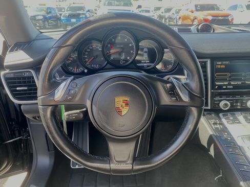 Used 2016 Porsche Panamera image 11