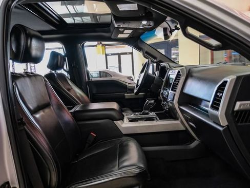 Used 2017 Ford F150 Lariat image 33