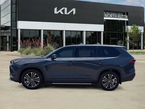 Used 2025 Toyota Grand Highlander AWD Hybrid image 8