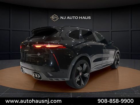 Used 2021 Jaguar F-PACE SVR image 8