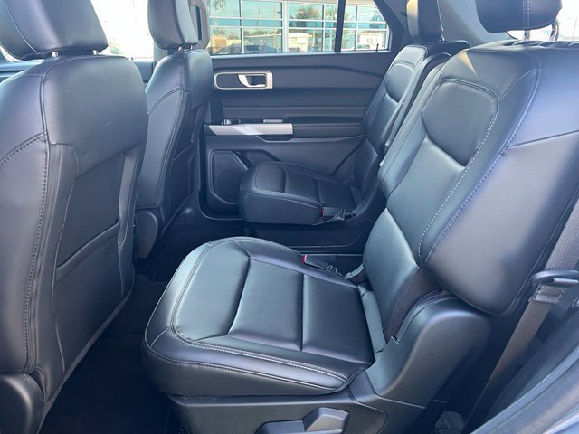 Used 2024 Ford Explorer XLT w/ Equipment Group 202A AWD/4WD image 21