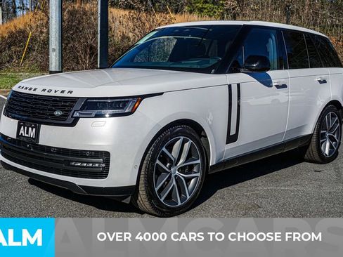 Used 2024 Land Rover Range Rover SE image 2